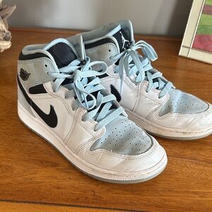 Nike Mid-Top Sneakers White, Light Blue & Black air Jordan